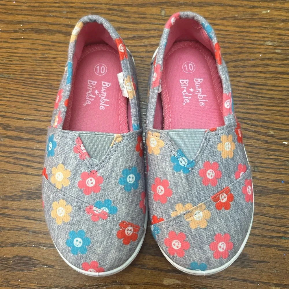Bumble + Birdie nwot tom’s